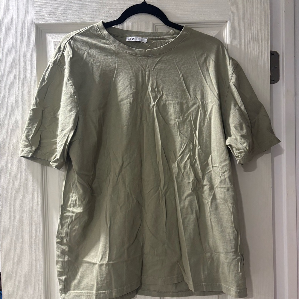 Zara Tee